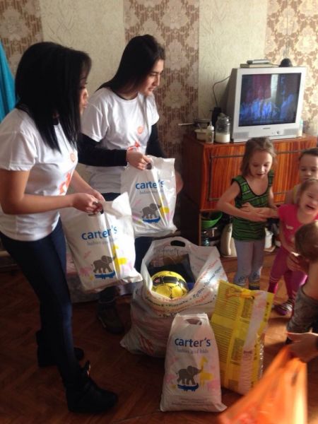 Помощь двум многодетным мамам 22 февраля в Астане