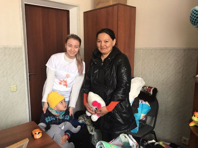 Помощь многодетной маме, обратившейся в фонд